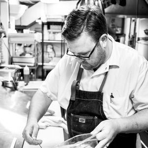 Meet your Posher, Dennis